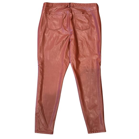 NWT Torrid Women's Sky High Skinny Faux Leather High Rise Pant Size 16 - Picture 4 of 9